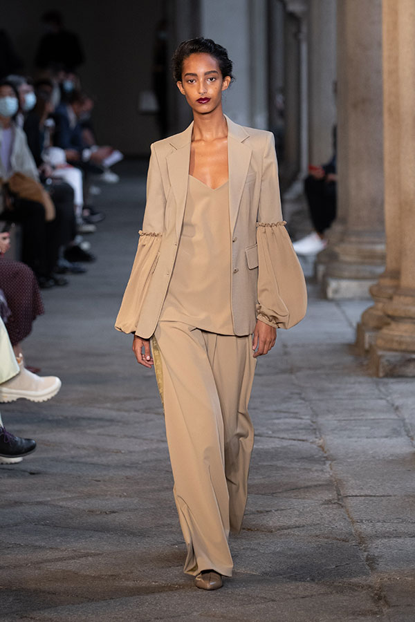 Runway Ss21 001 Max Mara Runway Ss21 001 Max Mara