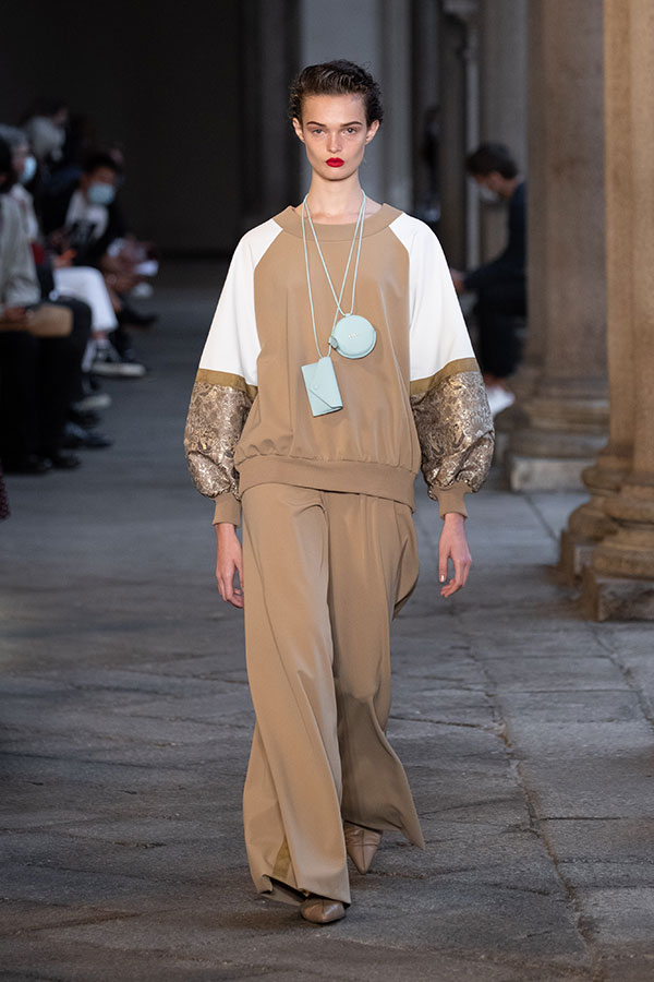 Runway Ss21 007 Max Mara Runway Ss21 007 Max Mara