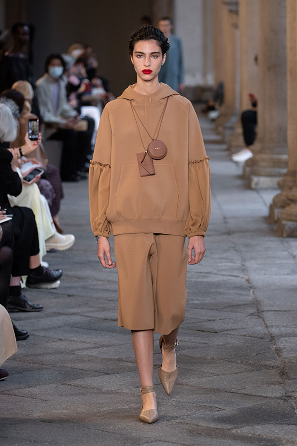 Runway Ss21 020 Max Mara Runway Ss21 020 Max Mara
