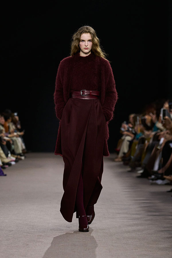 Max Mara Fall/Winter 2025 Fashion Show - Cherry Look with Jumper, Belt, Cardigan, Long Skirt and Mary Janes.